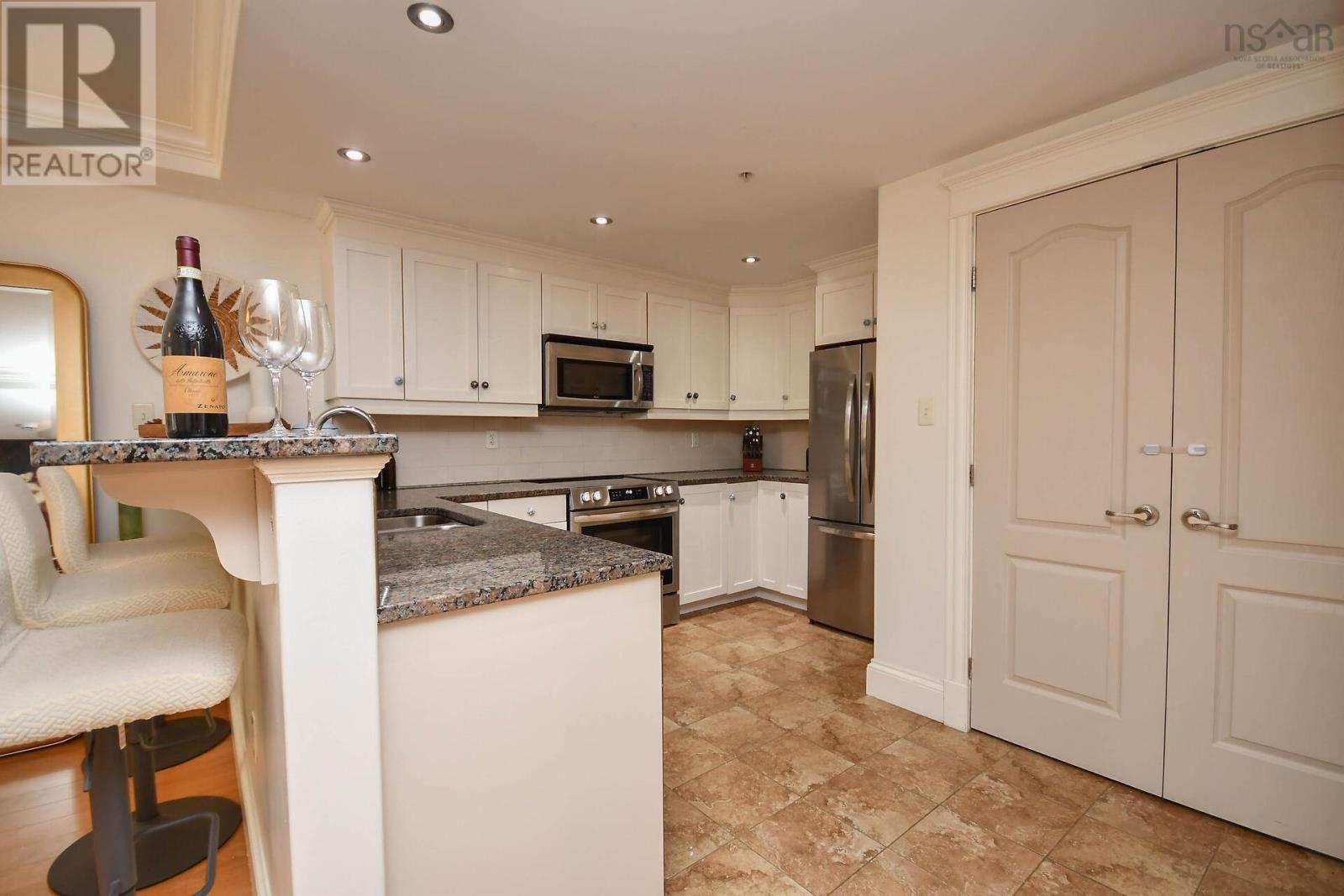 #607 200 Crown Drive - 12