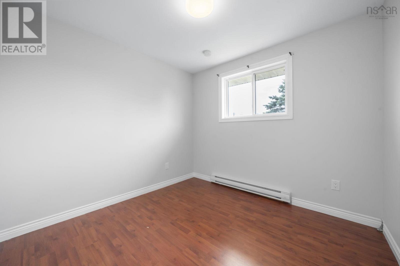 25 Linden Court - 26
