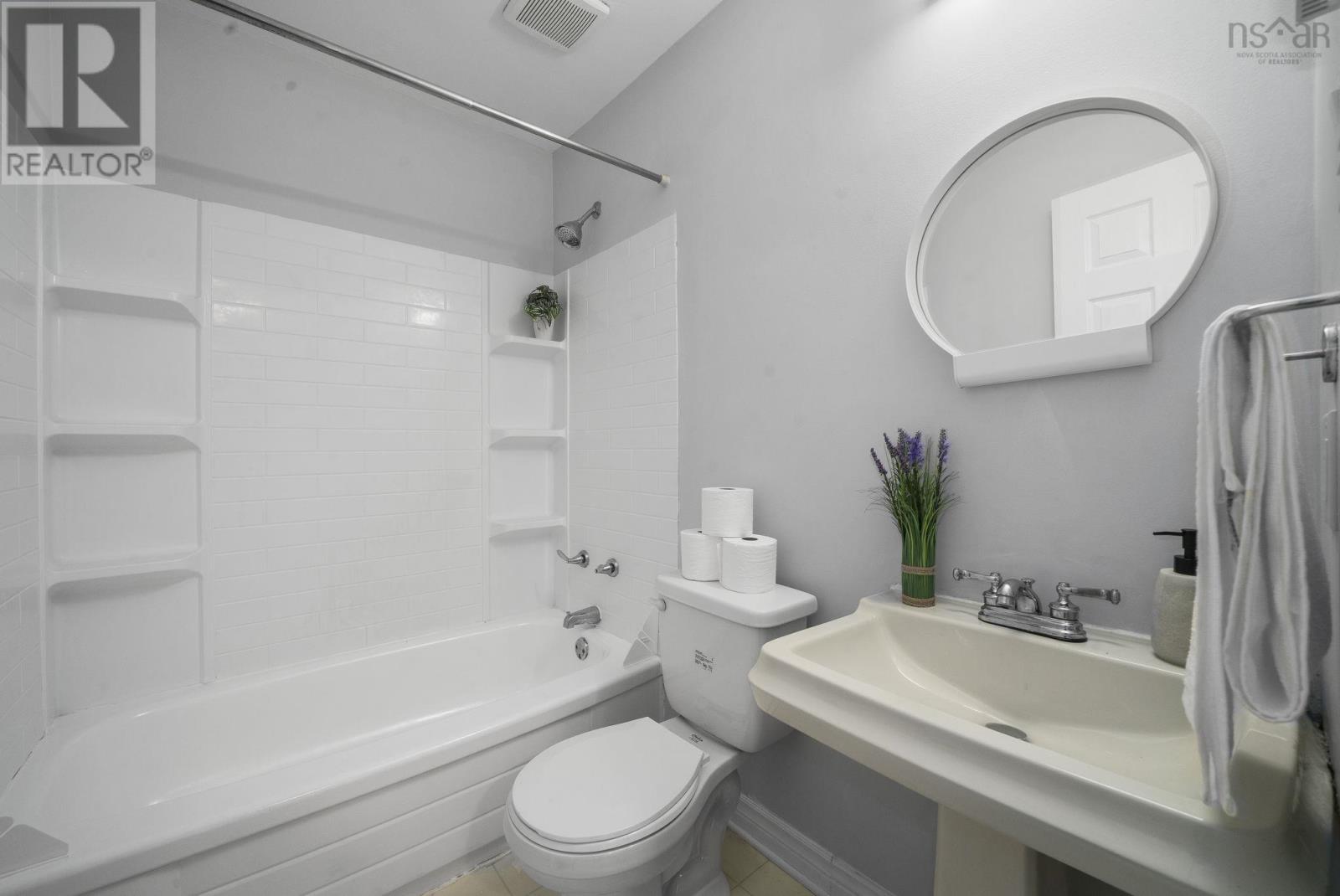25 Linden Court - 28