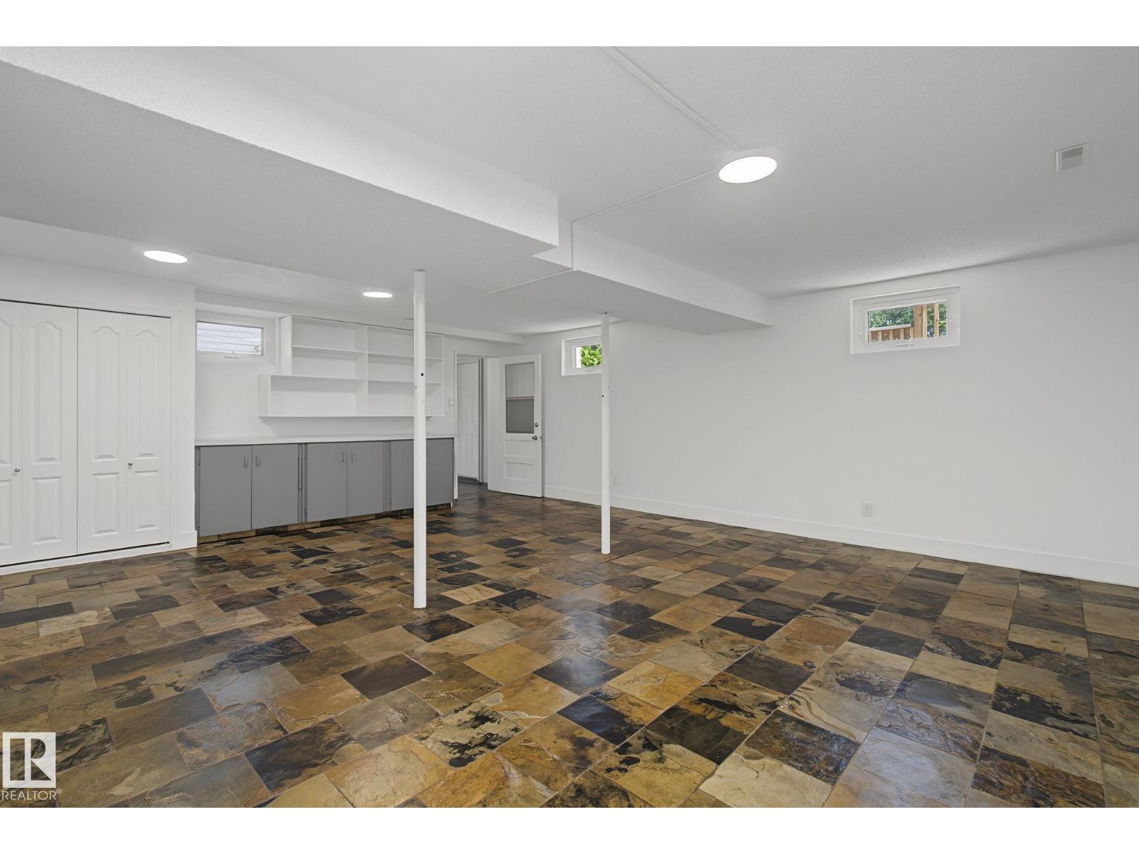 51357 RGE ROAD 231 - 37
