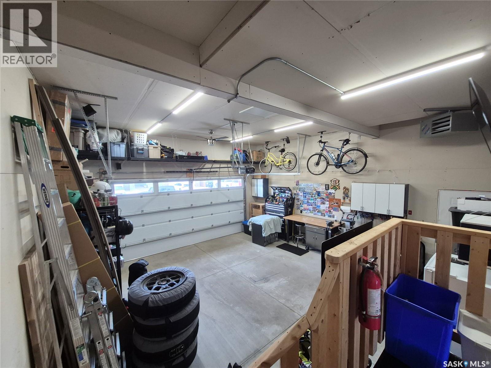 158 Cowan CRESCENT - 24