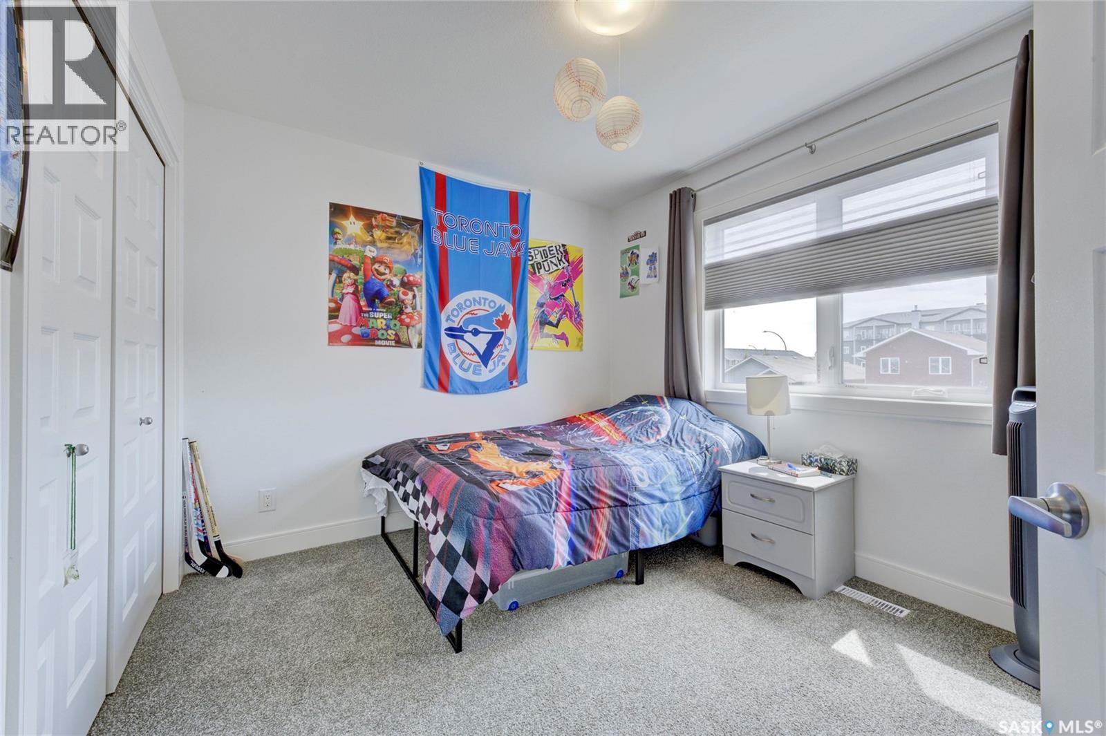158 Cowan CRESCENT - 34