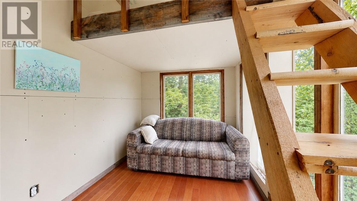 90 Clarke Rd - Image 34