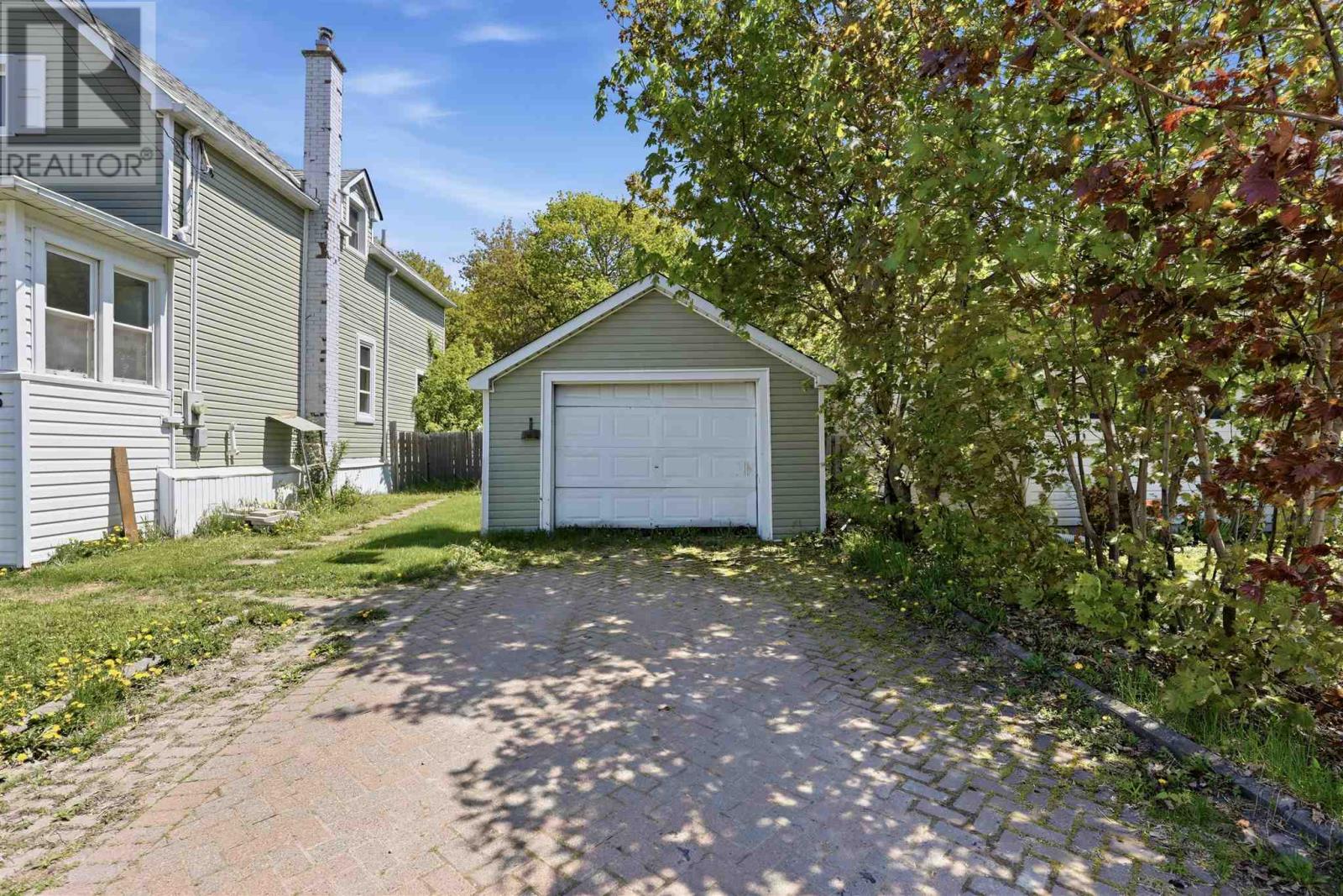 156 Walnut ST - 3