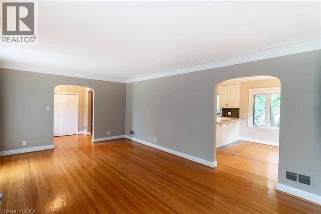30 PROCTOR Avenue - 16