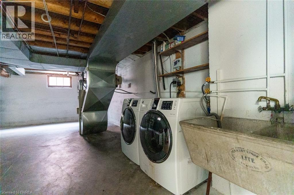 30 PROCTOR Avenue - 23