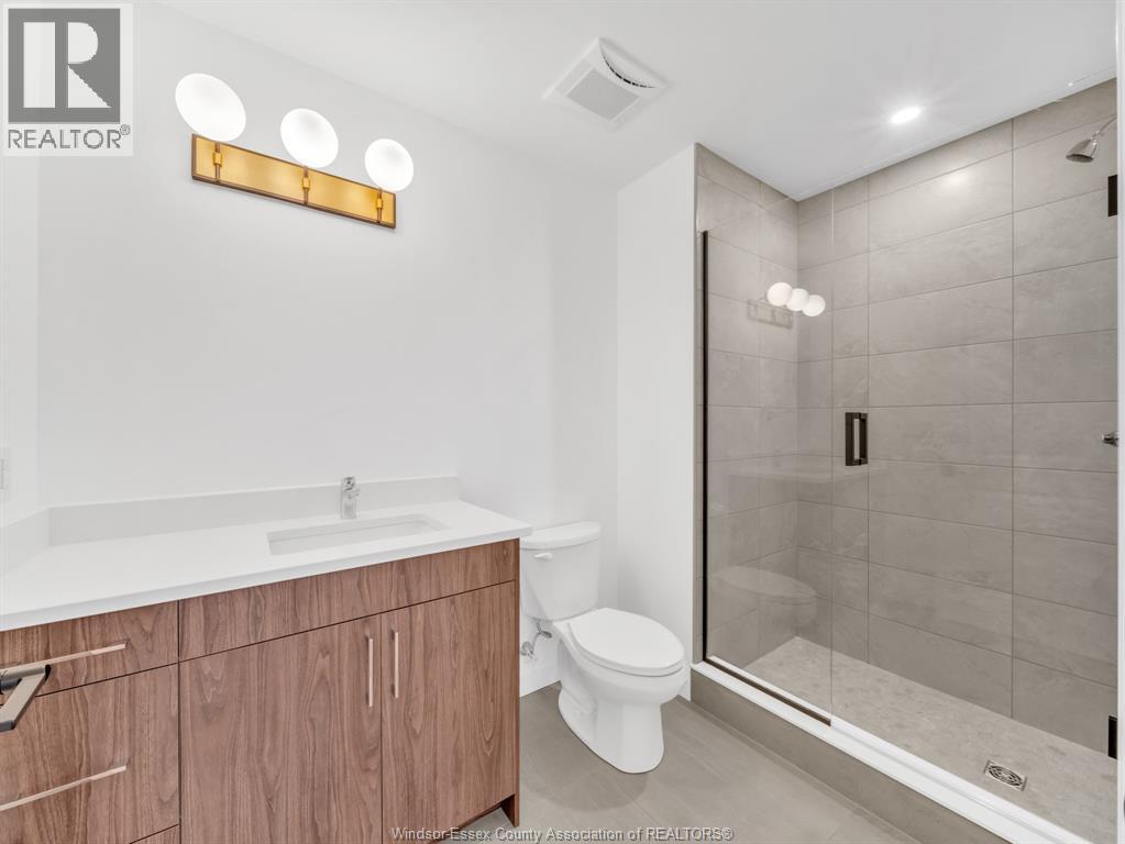 #411 3817 HOWARD AVENUE - 17