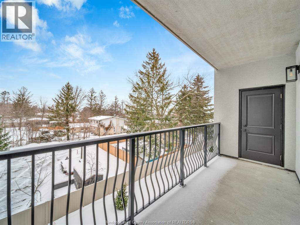 #411 3817 HOWARD AVENUE - 19