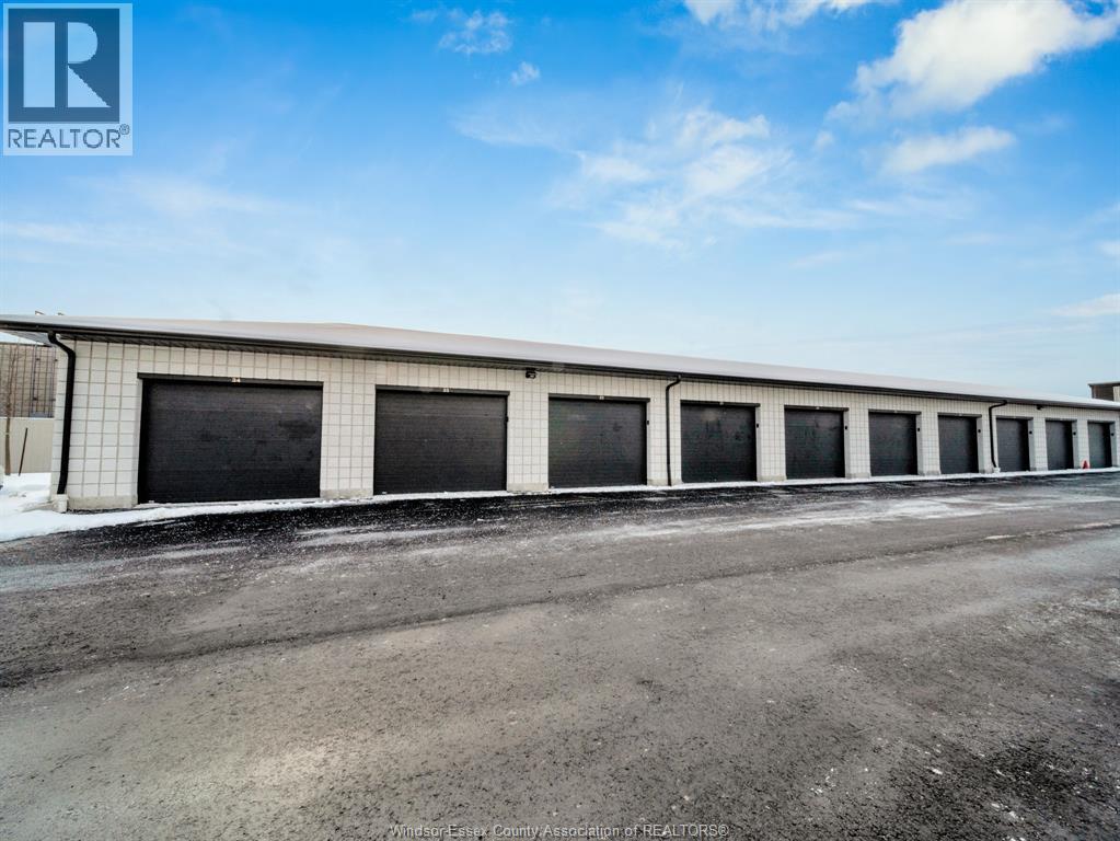 #411 3817 HOWARD AVENUE - 31