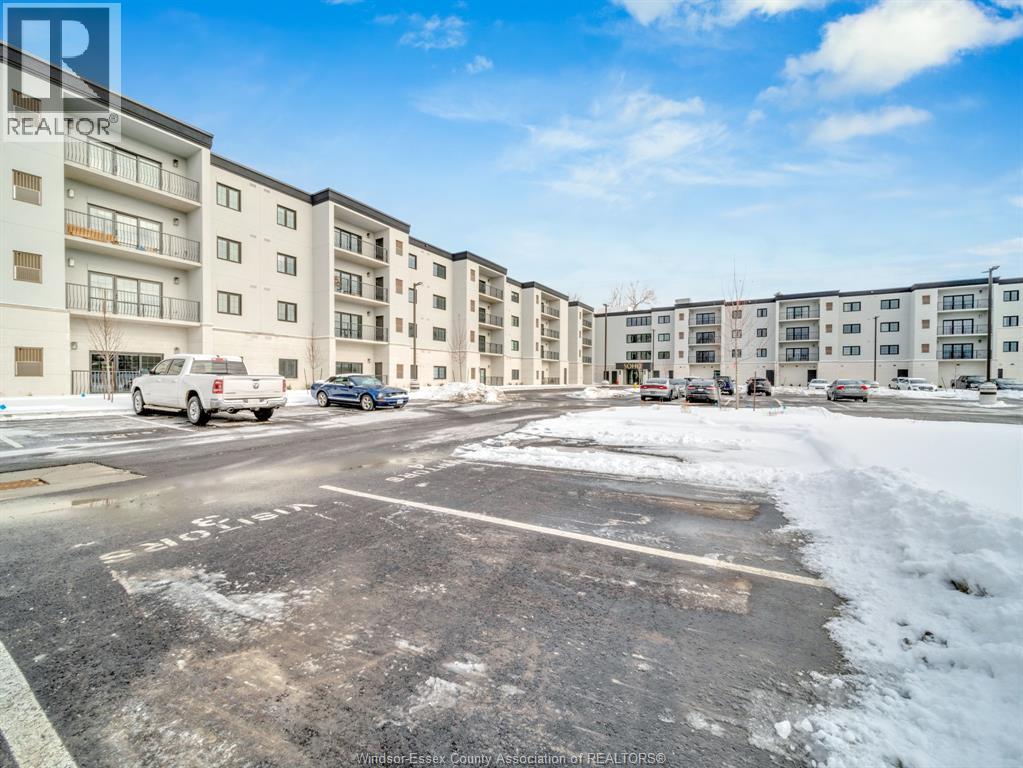#411 3817 HOWARD AVENUE - 33