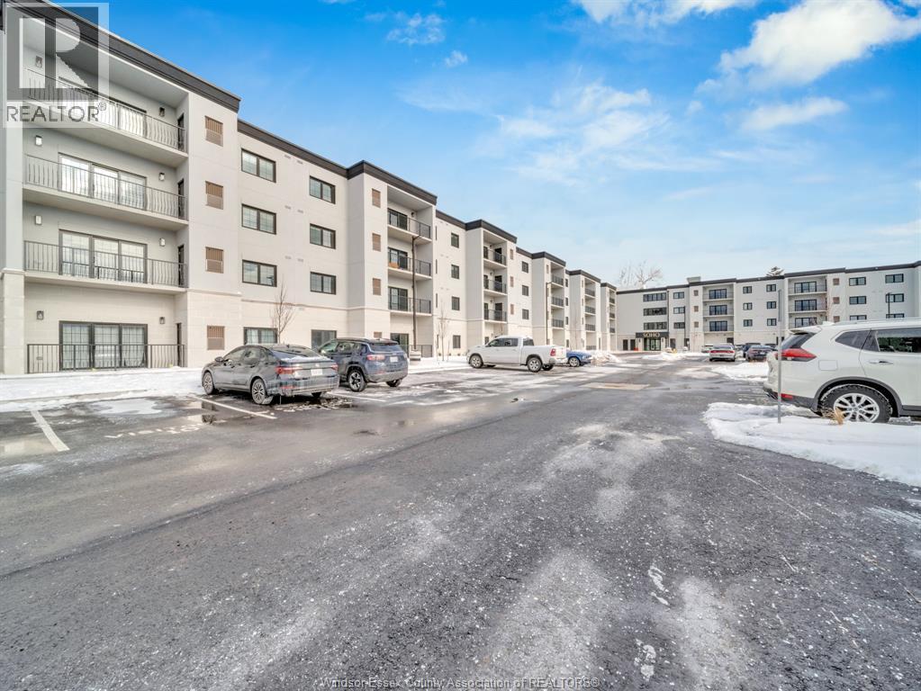 #411 3817 HOWARD AVENUE - 35