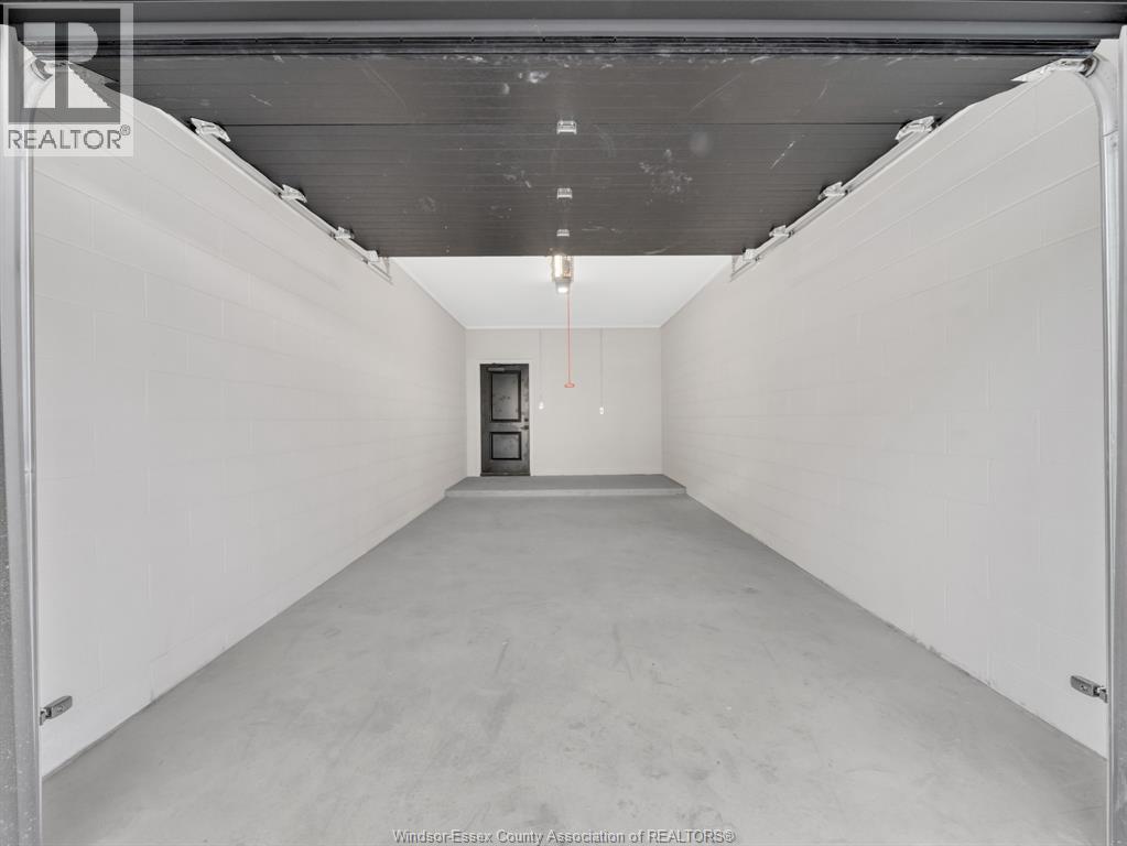 #411 3817 HOWARD AVENUE - 36