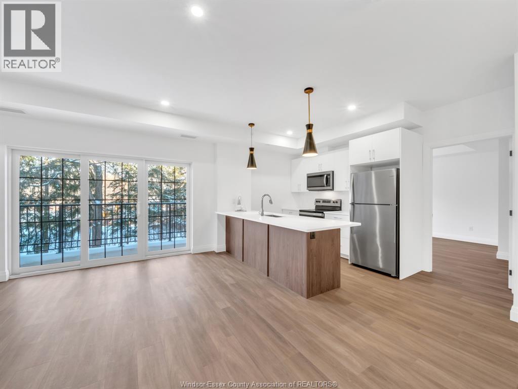 #411 3817 HOWARD AVENUE - 5