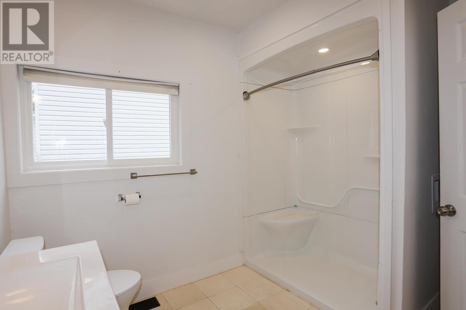 404 John ST - 24
