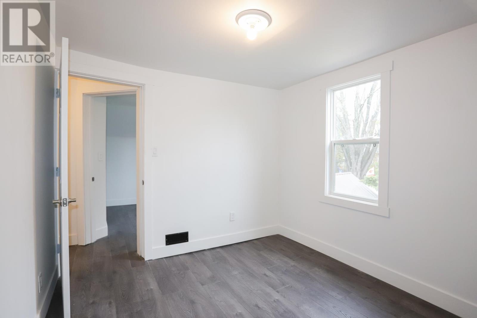 404 John ST - 28