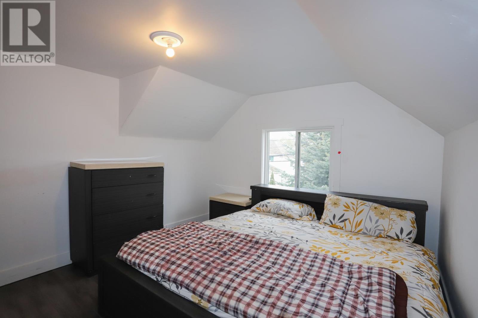 404 John ST - 36