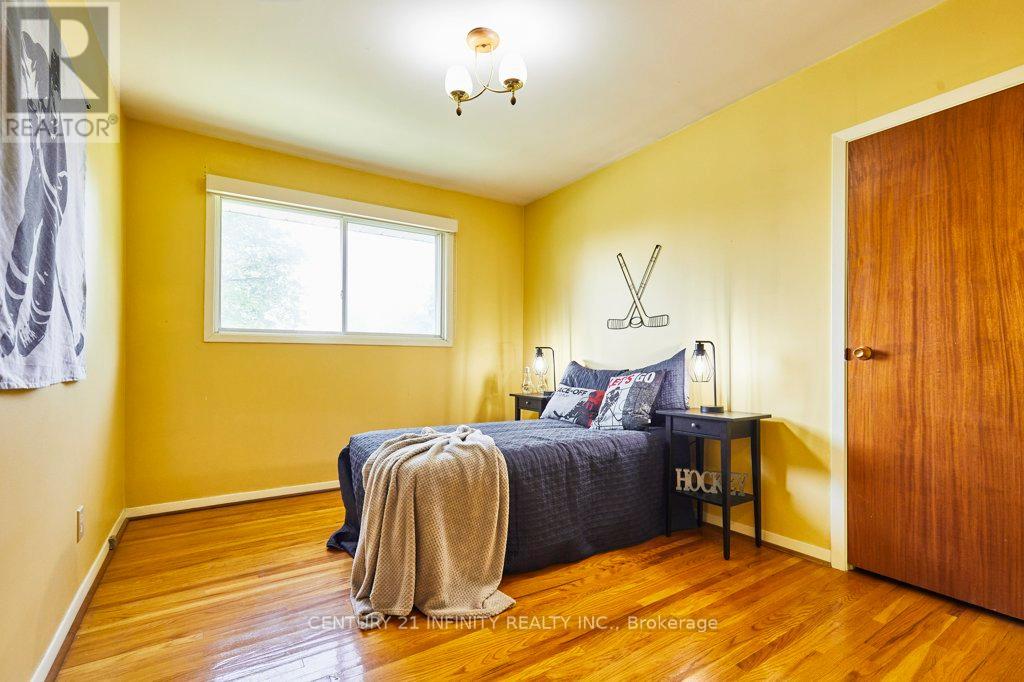 1 GOODLAND GATE - 21