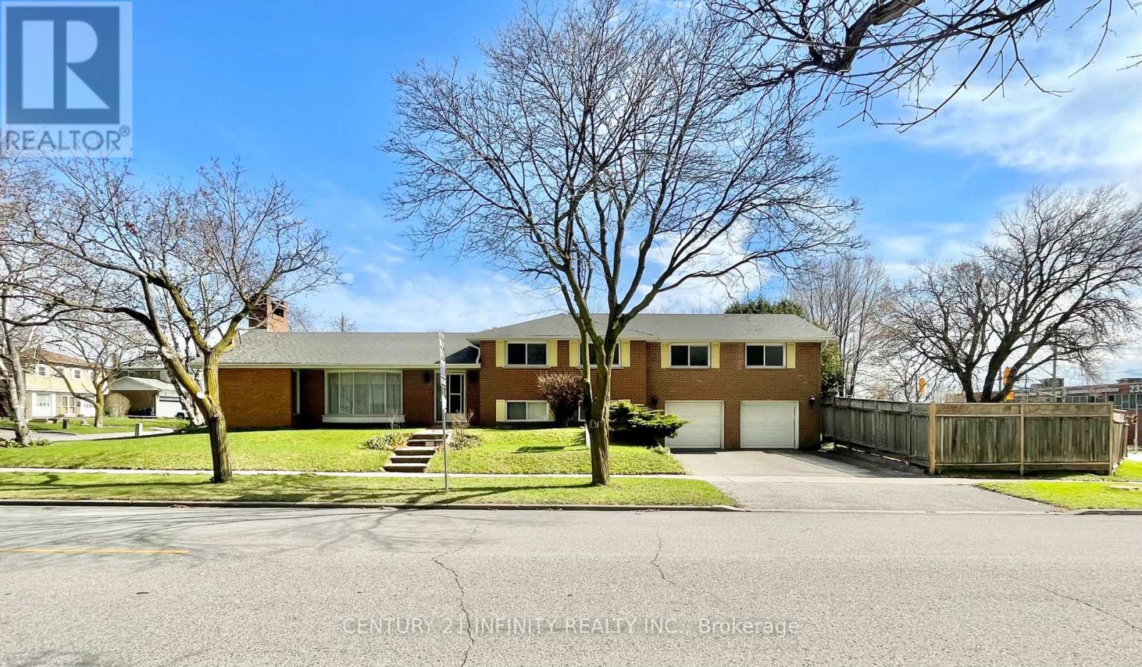 1 GOODLAND GATE - 32
