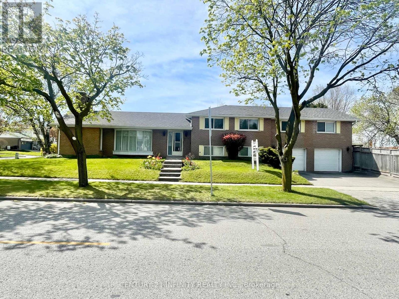 1 GOODLAND GATE - 33
