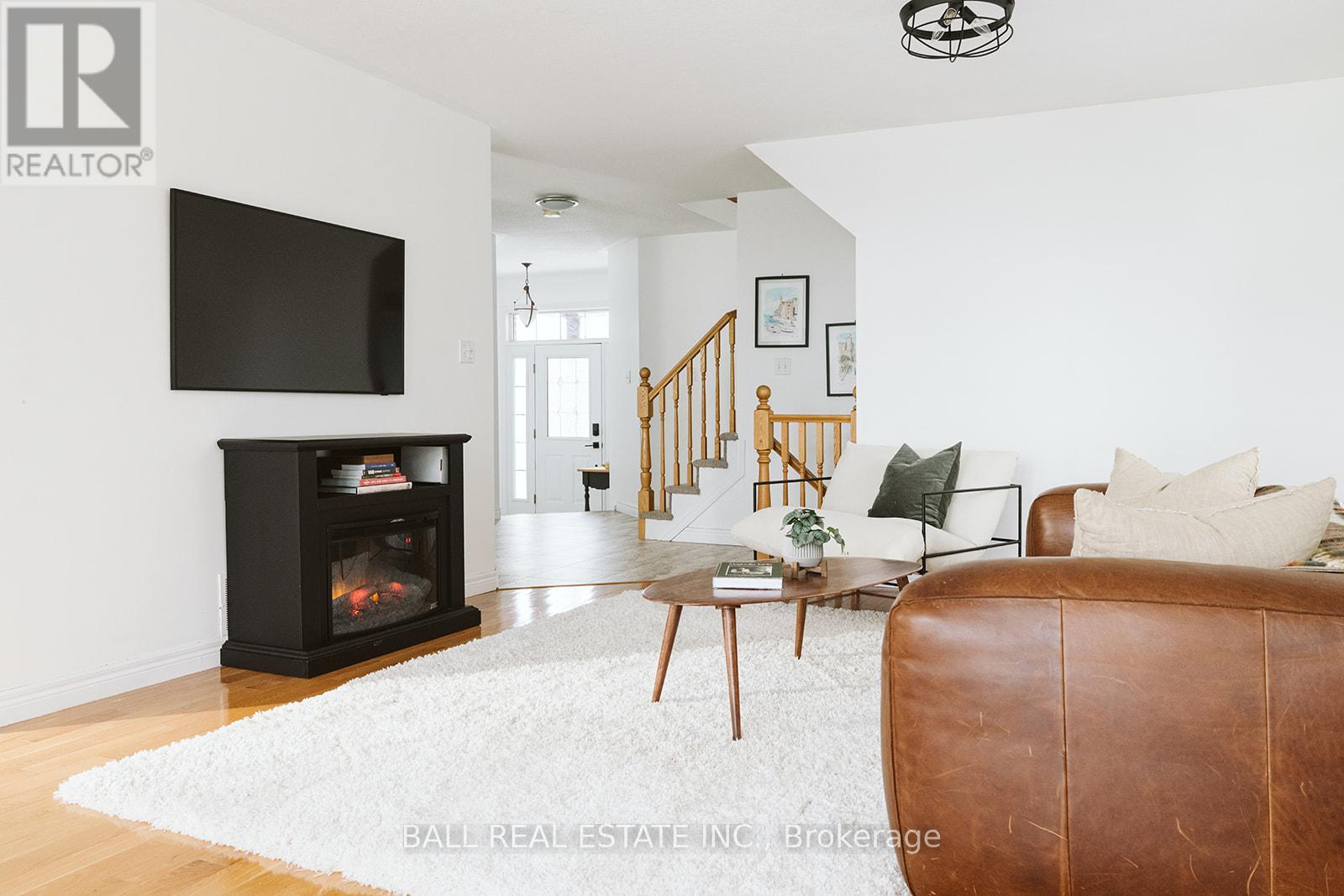 66 HIGHLANDS CRESCENT - 10