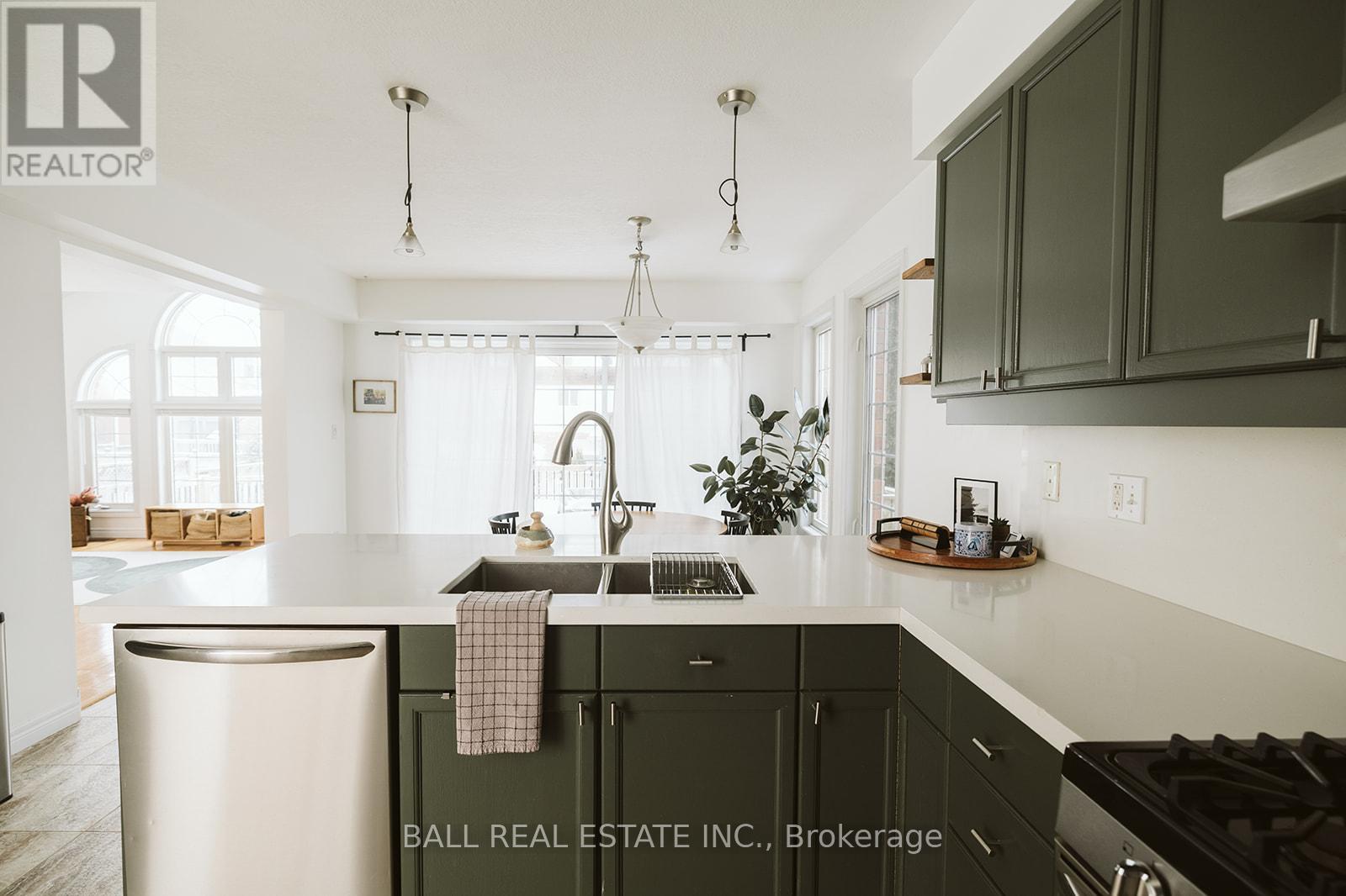 66 HIGHLANDS CRESCENT - 15