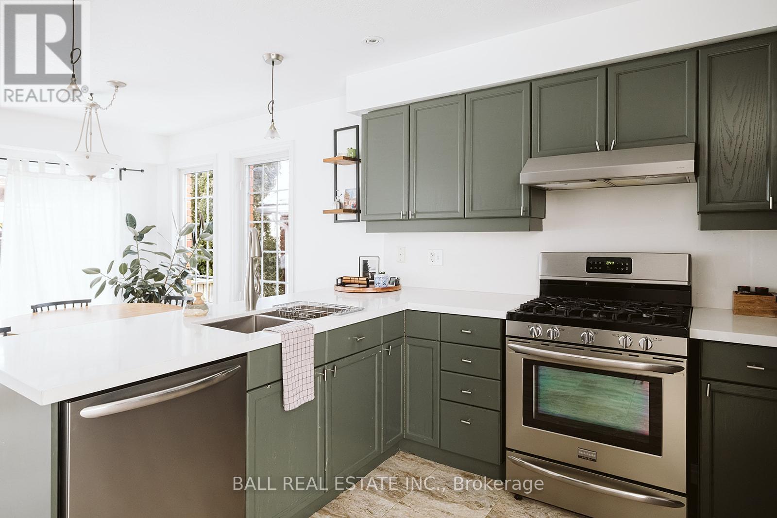 66 HIGHLANDS CRESCENT - 16