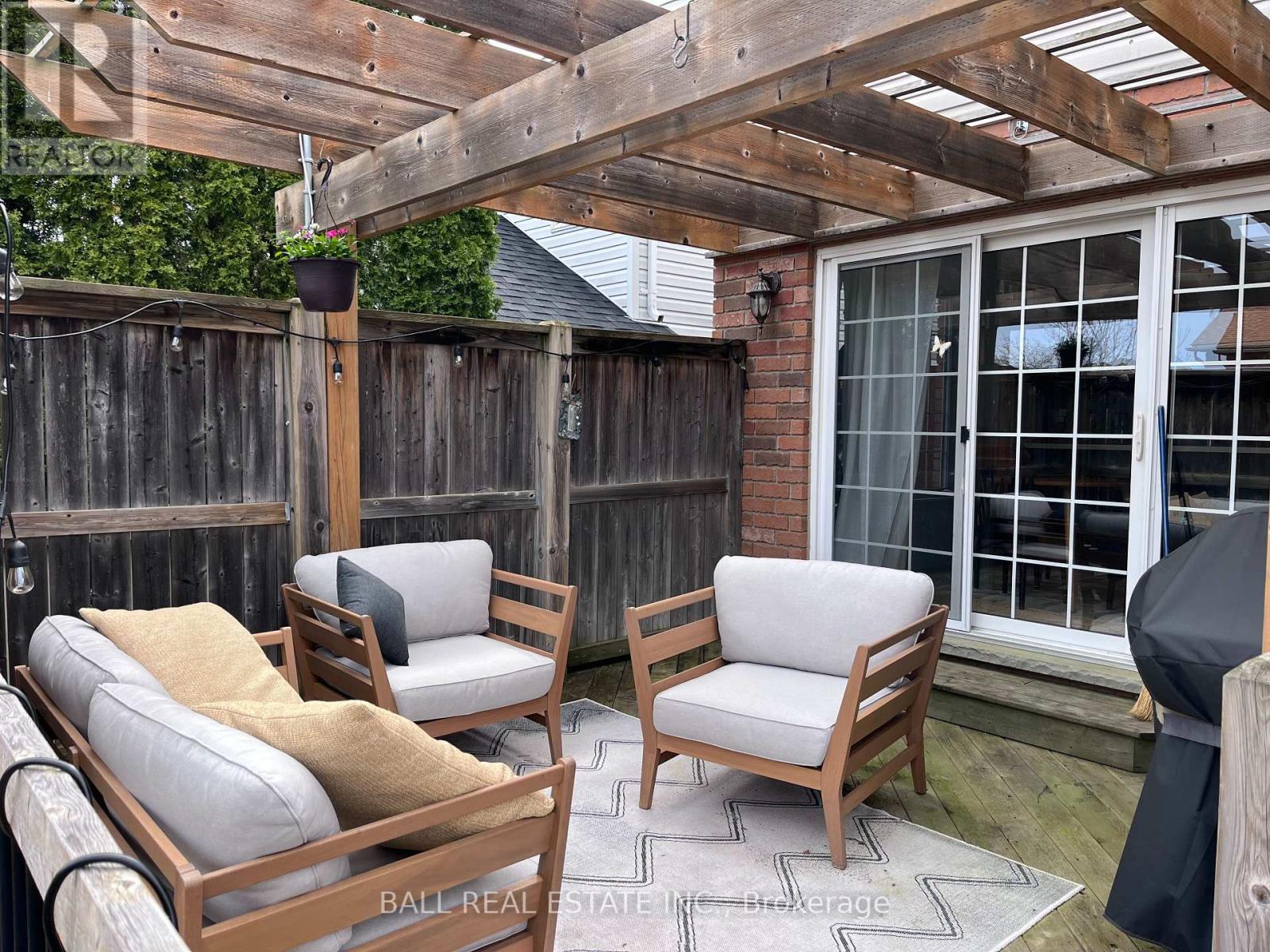 66 HIGHLANDS CRESCENT - 2