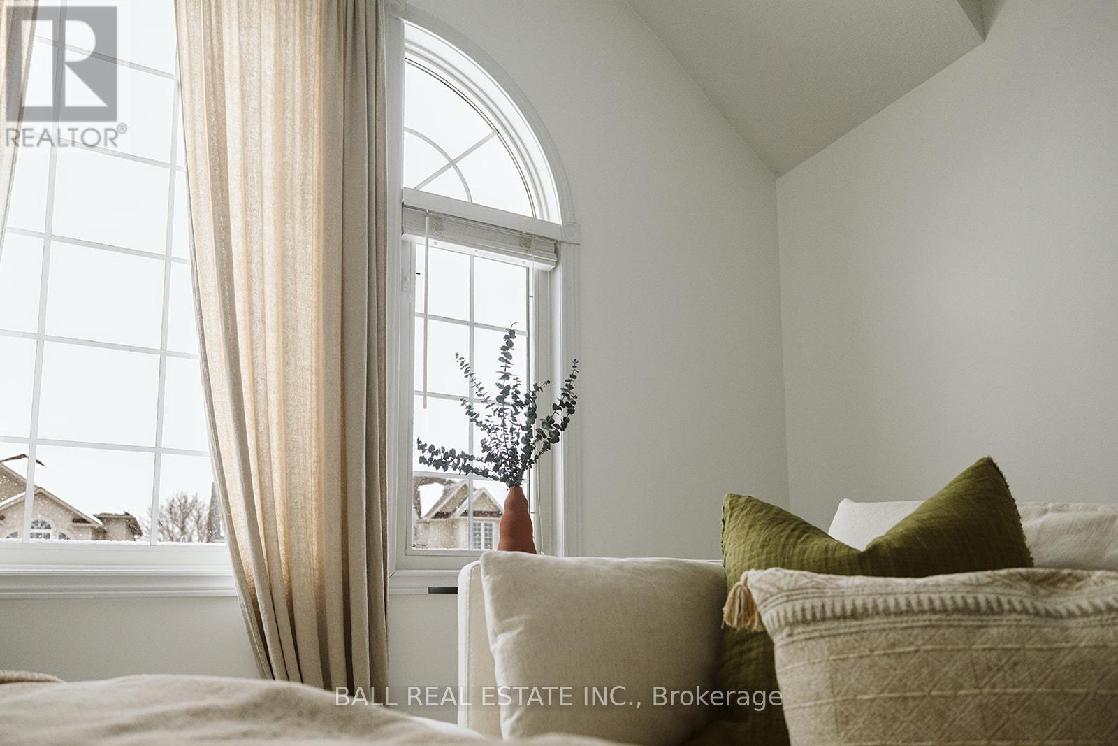 66 HIGHLANDS CRESCENT - 30