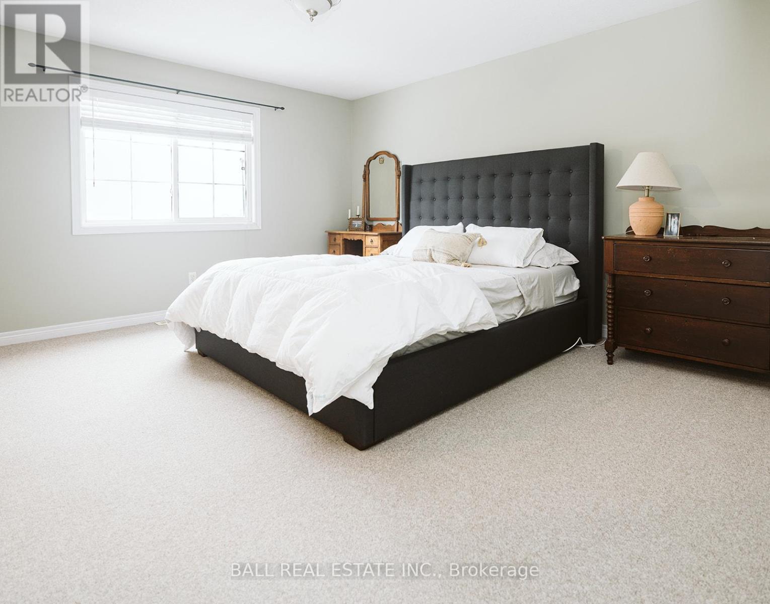 66 HIGHLANDS CRESCENT - 37