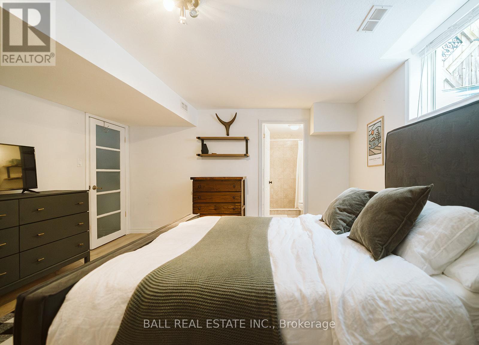 66 HIGHLANDS CRESCENT - 47