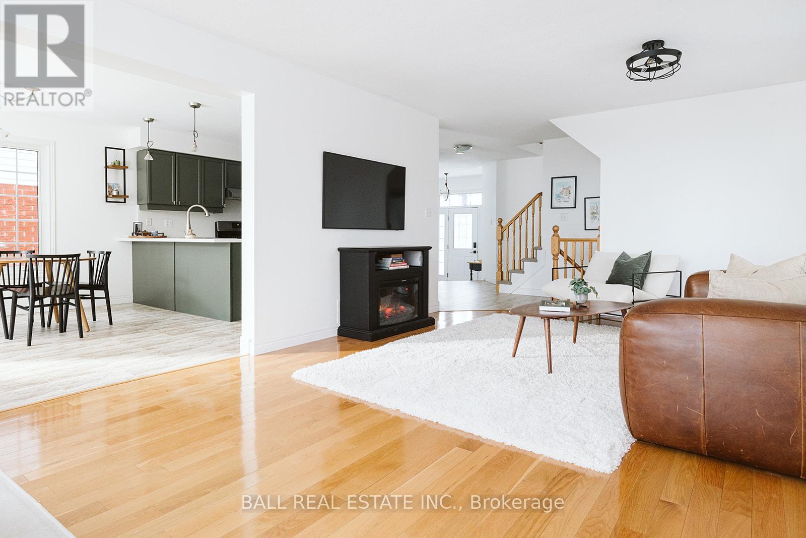 66 HIGHLANDS CRESCENT - 9
