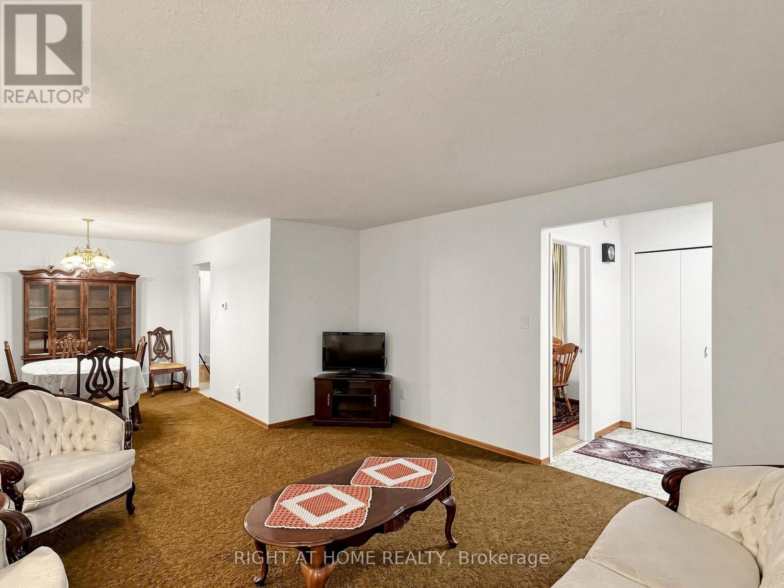 227 APACHE TRAIL - 10