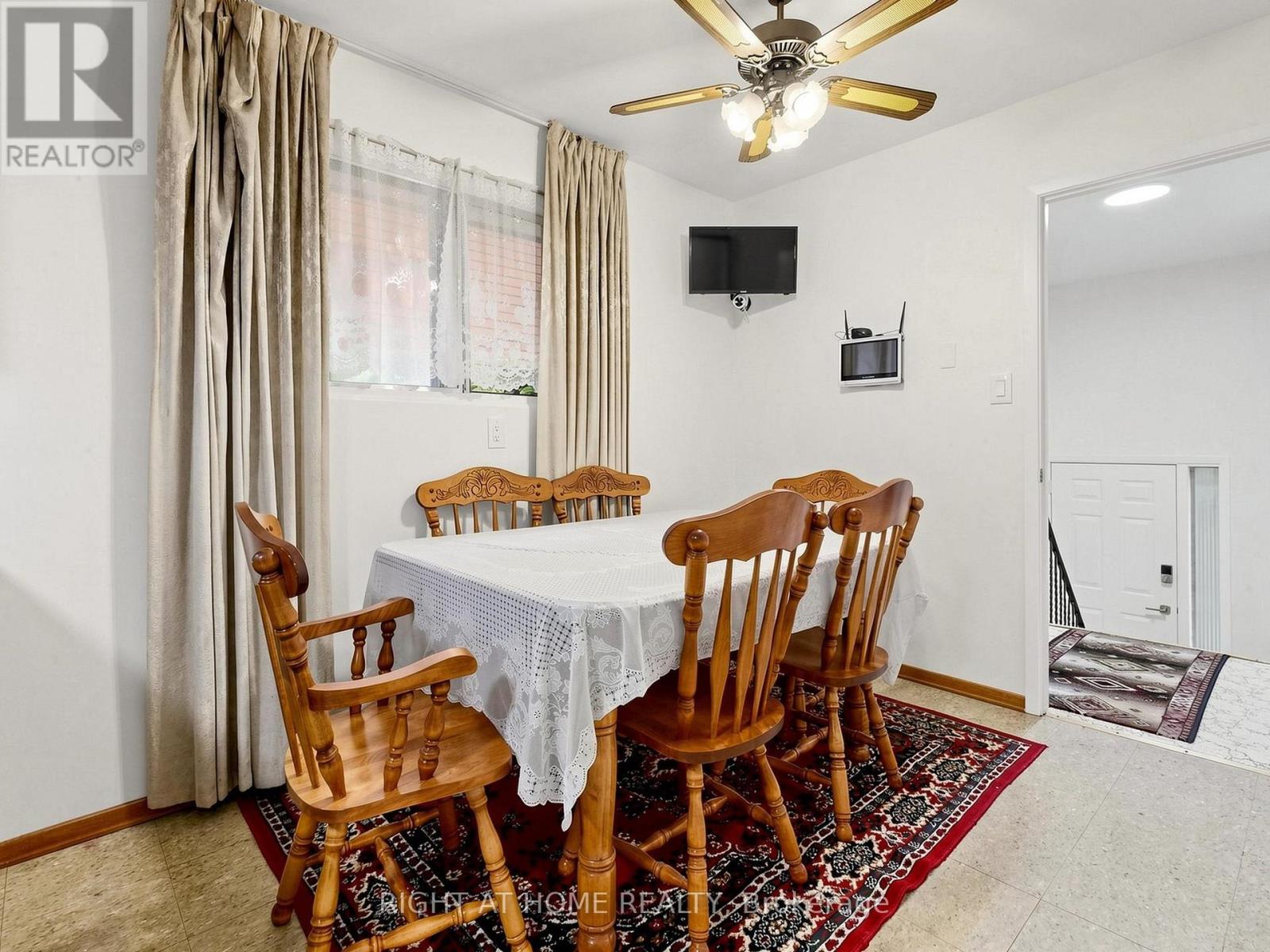 227 APACHE TRAIL - 16