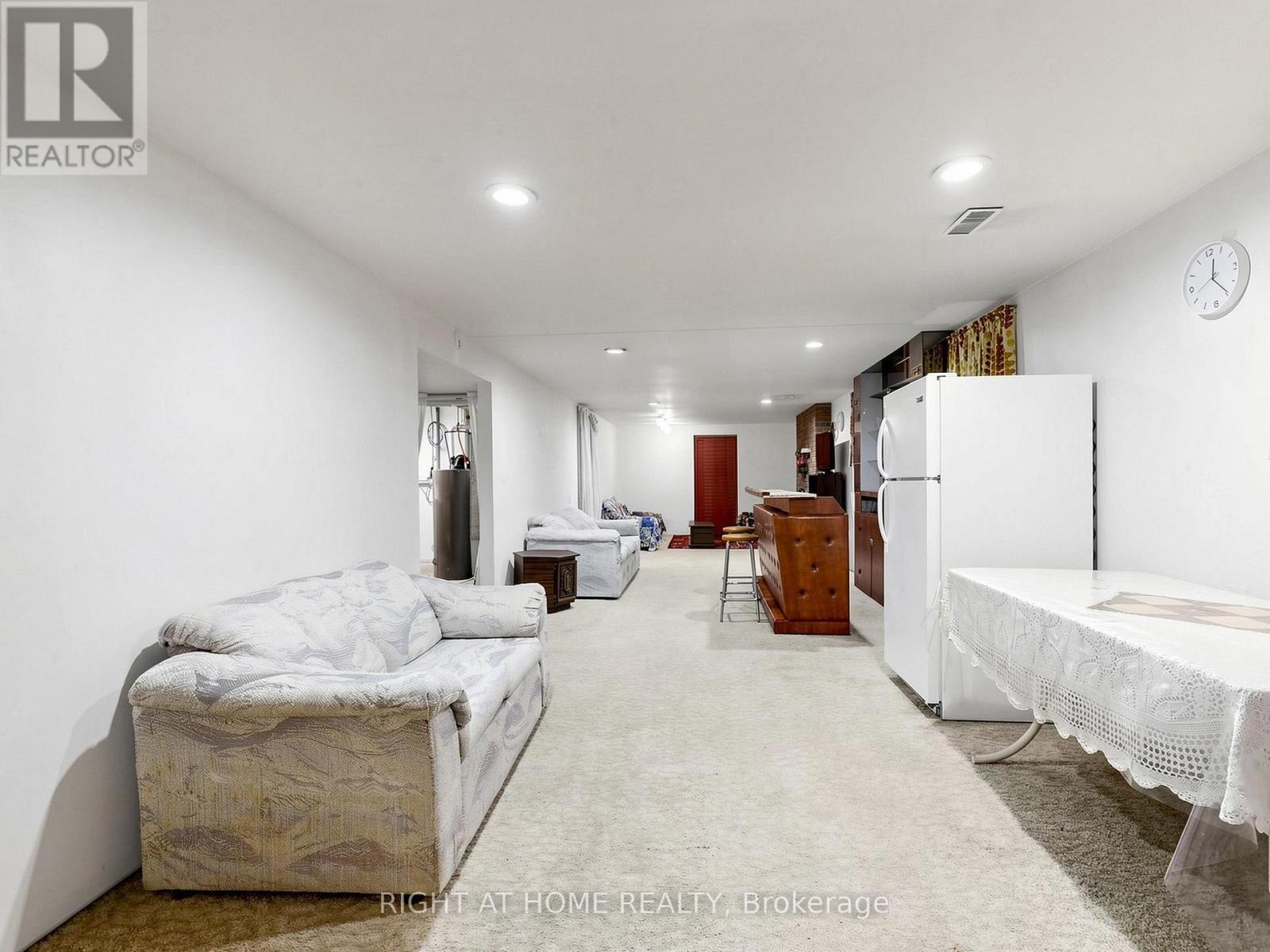 227 APACHE TRAIL - 29