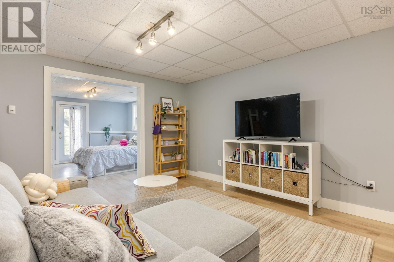 48 Gleneagles Drive - 42