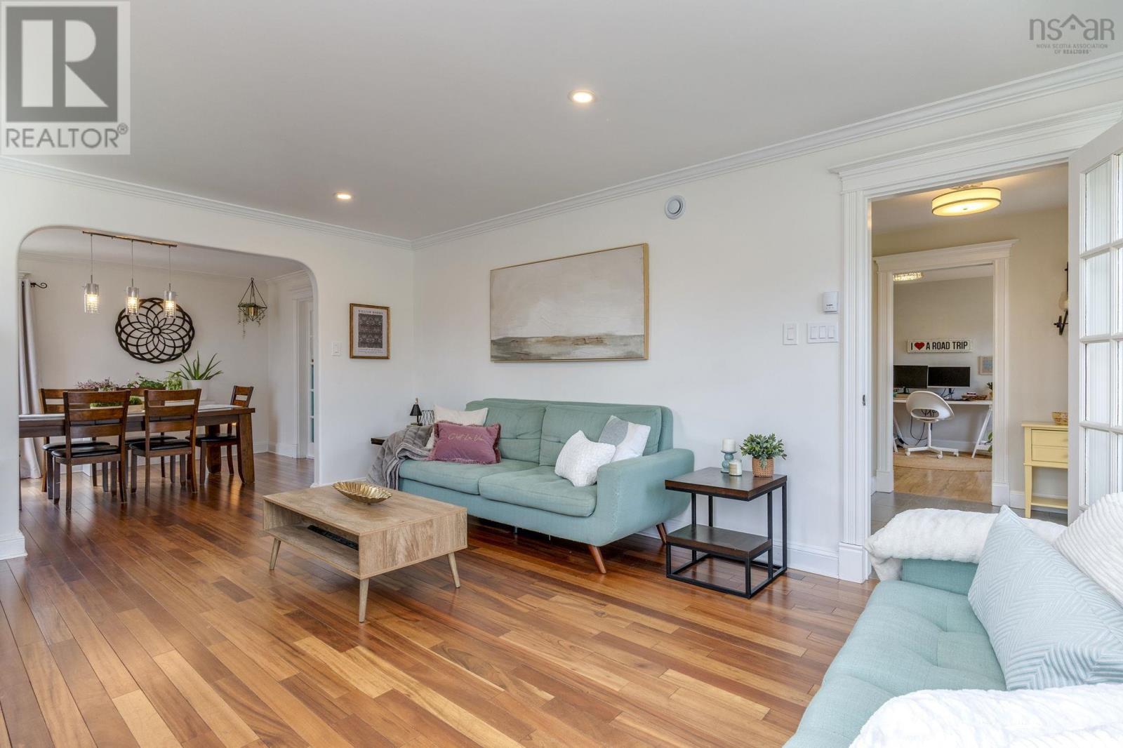 48 Gleneagles Drive - 6