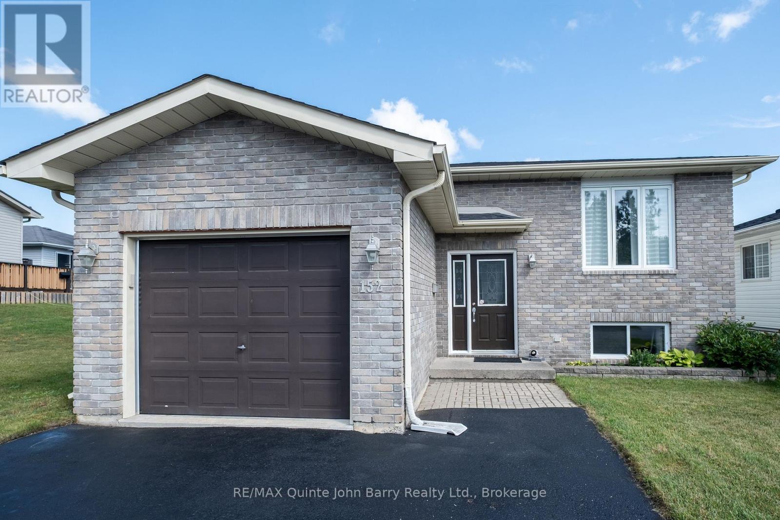 152 NICHOLAS STREET - 1
