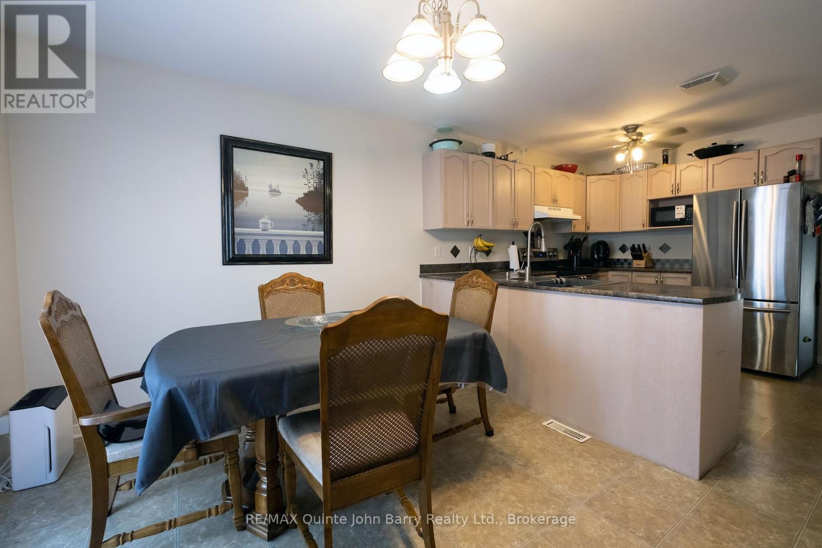152 NICHOLAS STREET - 11
