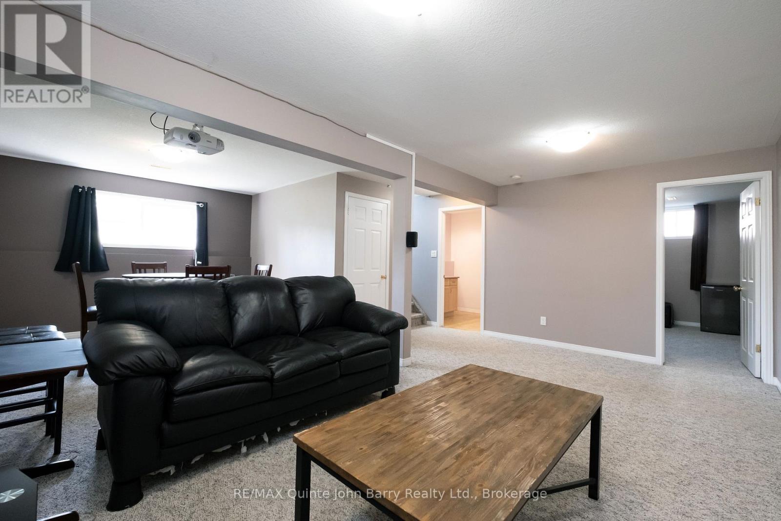 152 NICHOLAS STREET - 17
