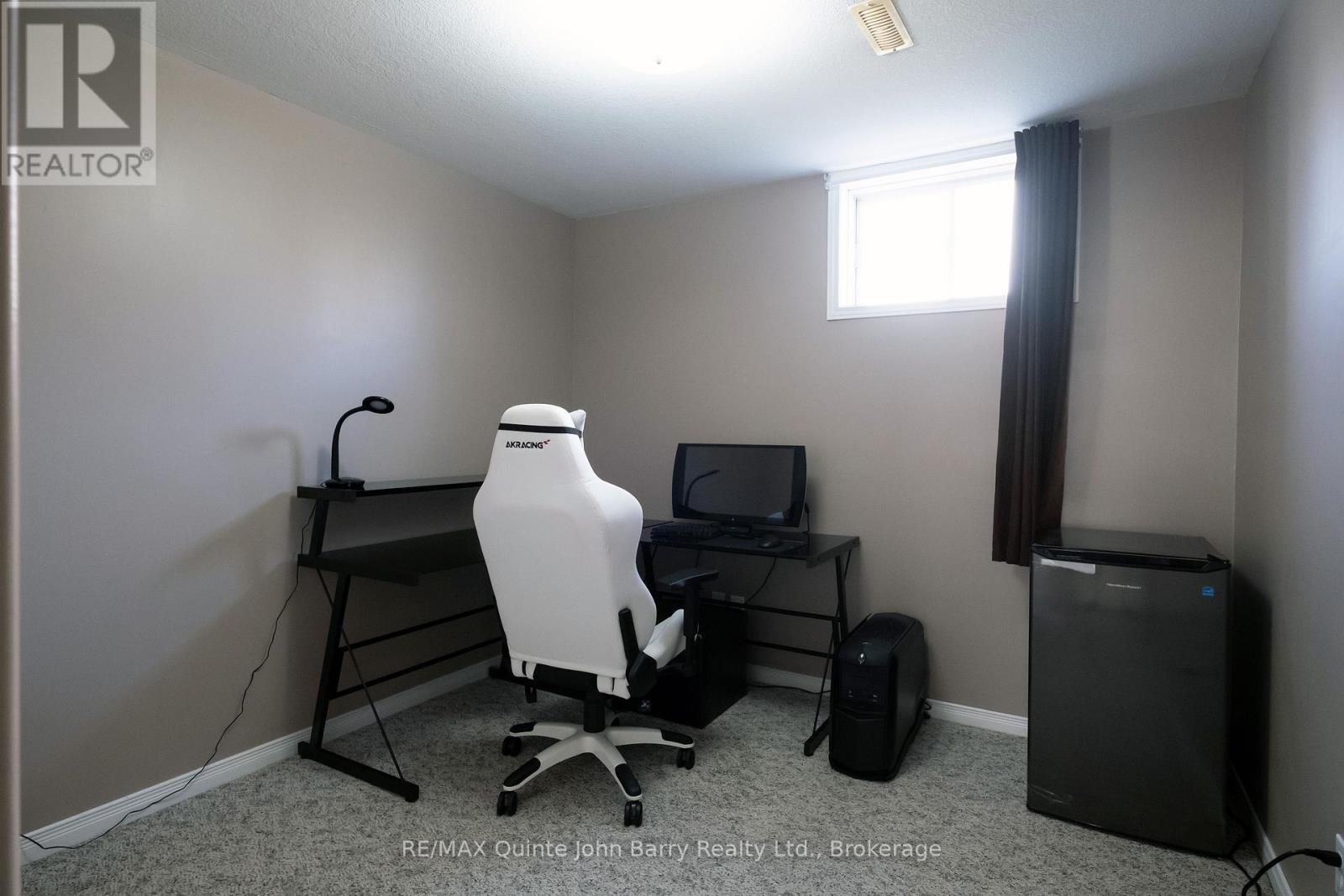 152 NICHOLAS STREET - 21