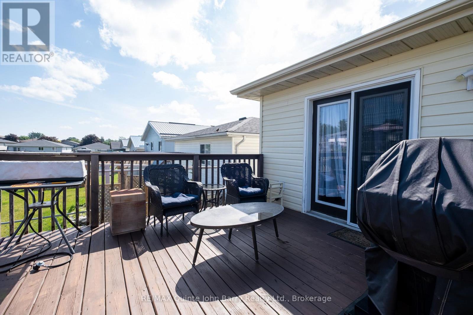 152 NICHOLAS STREET - 25