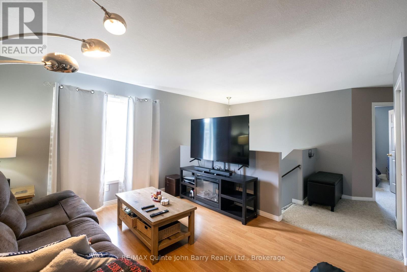 152 NICHOLAS STREET - 5
