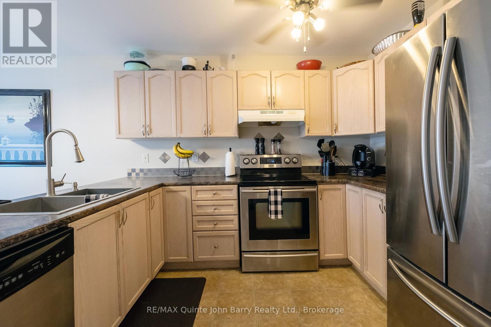 152 NICHOLAS STREET - 8