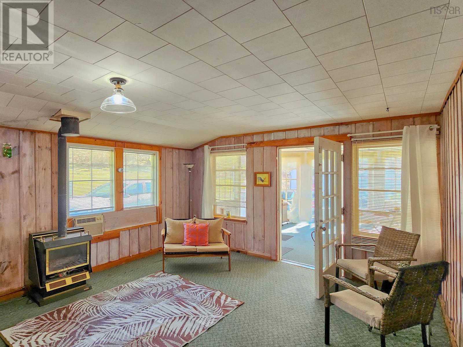 2526 Highway 1 - 41
