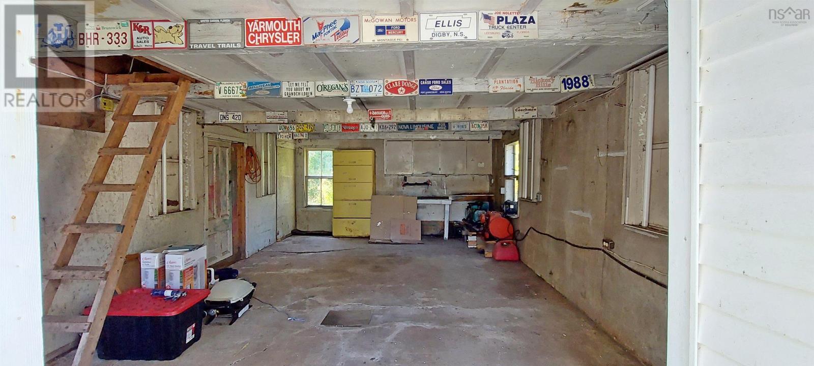2526 Highway 1 - 47