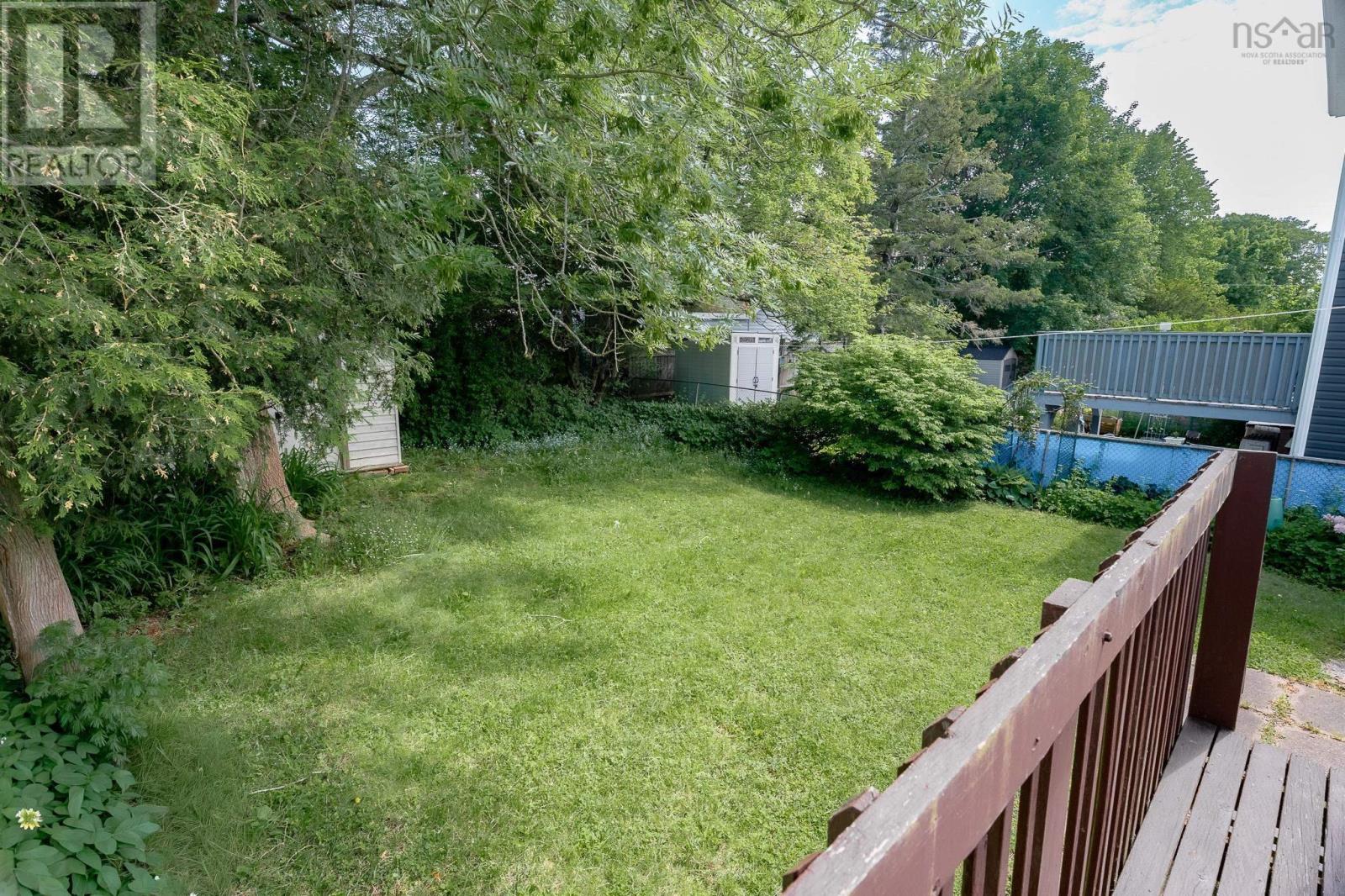 6474 Roslyn Road - 41