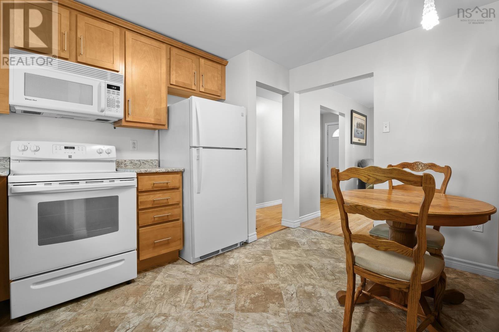 6474 Roslyn Road - 11