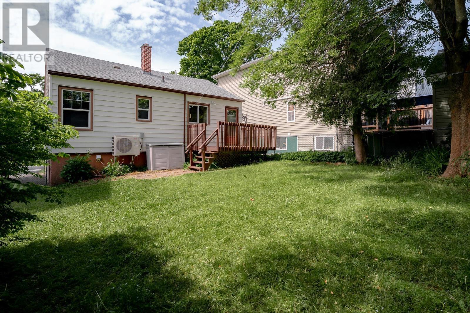 6474 Roslyn Road - 39