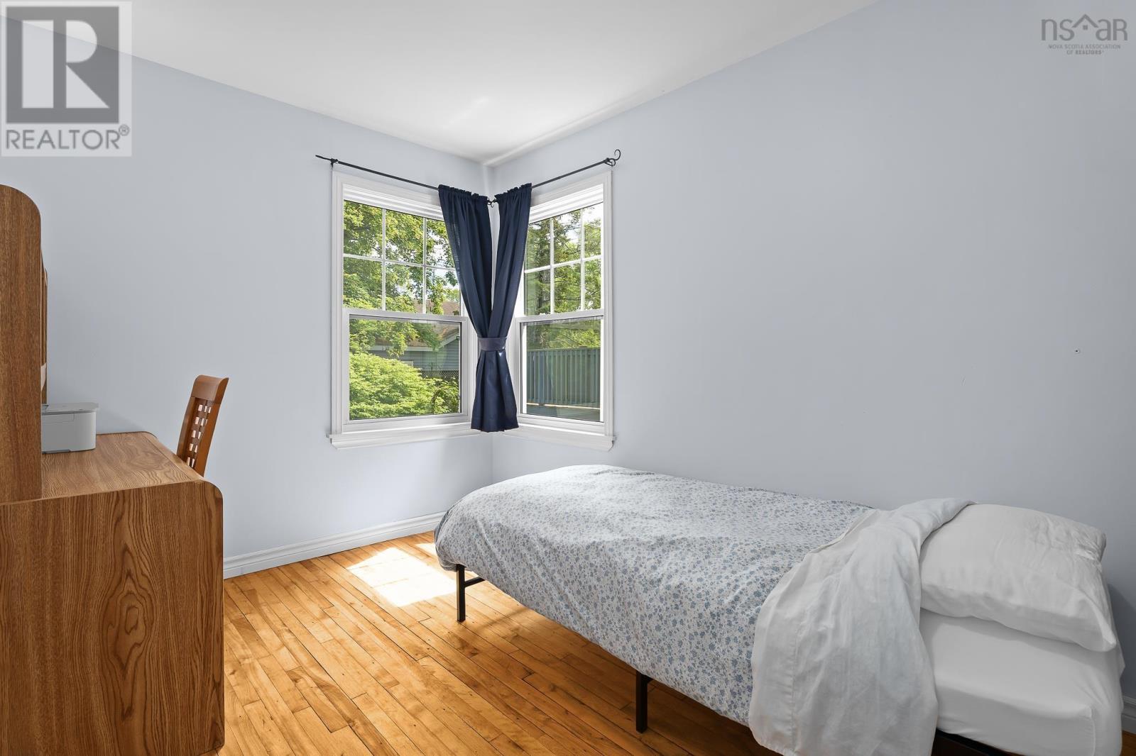 6474 Roslyn Road - 18