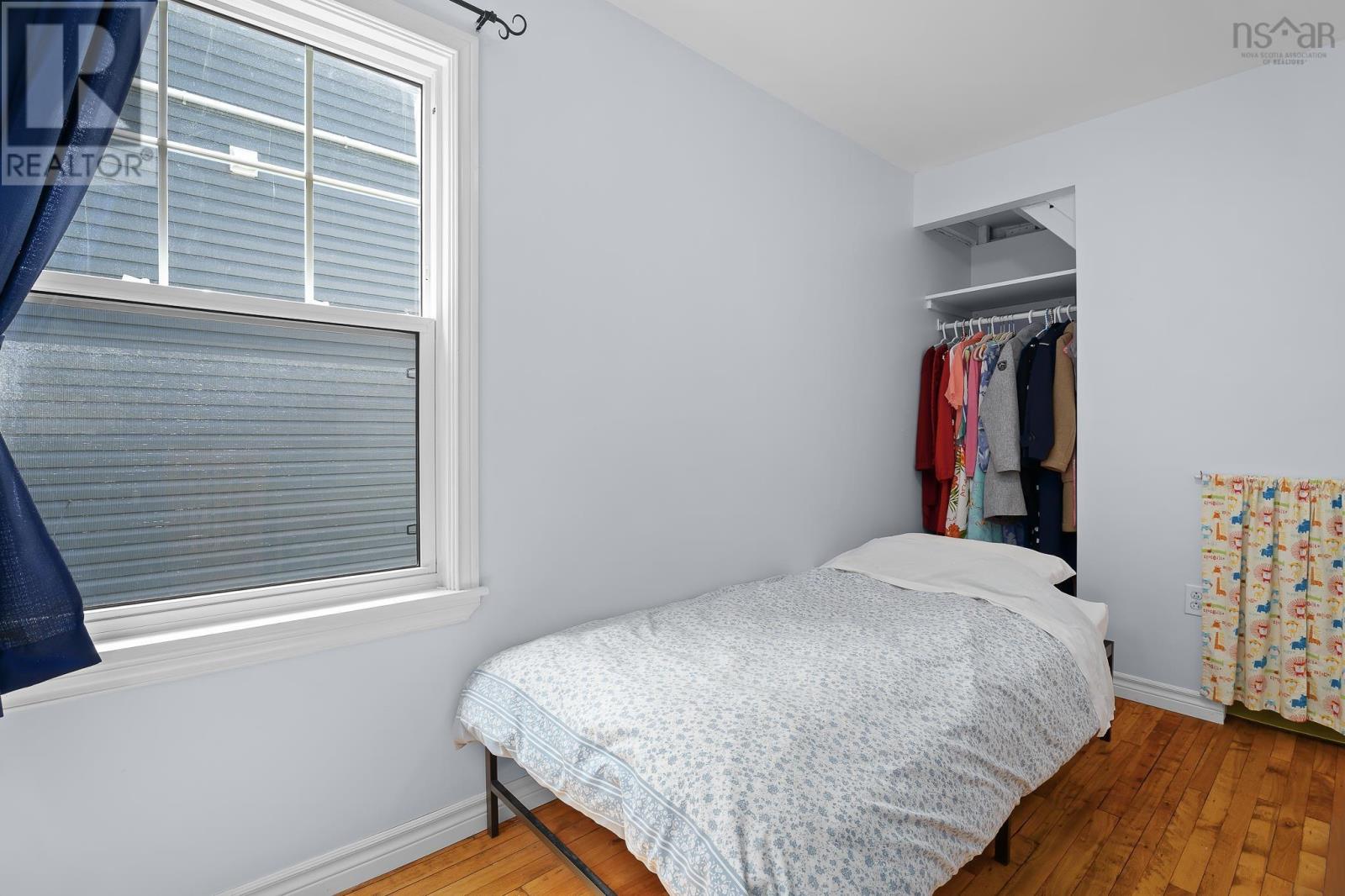 6474 Roslyn Road - 19